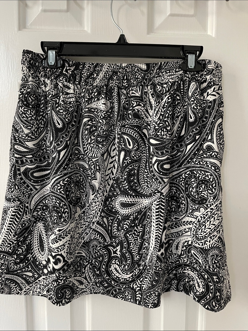 LOFT Black & White Paisley A-Line Skirt